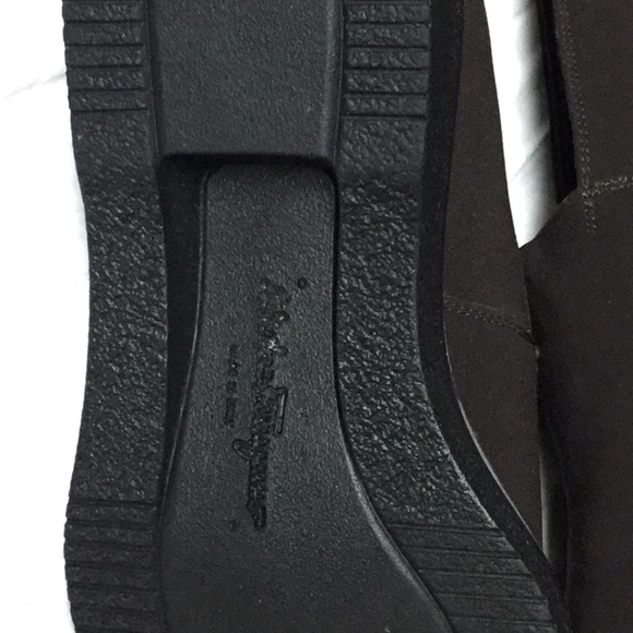 NWOT Salvatore Ferragamo men shoe w/rubber sole - Picture 4 of 9